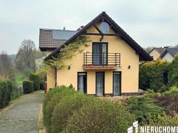 Przestronny dom 235 m2 z ogrodem i garażem w Skawinie