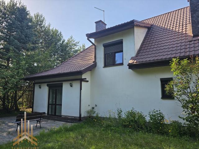 Przestronny dom 237 m2 w Arciechowie – cisza, natura, komfort