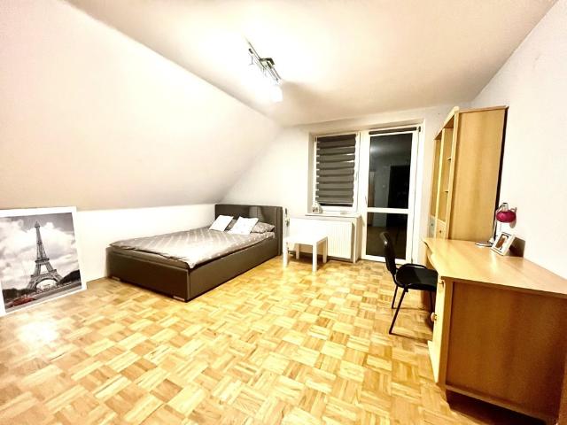 Przestronny dom 245 m2 z ogrodem i kominkiem