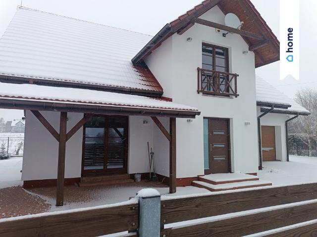 Przestronny dom 240 m2 w spokojnej okolicy