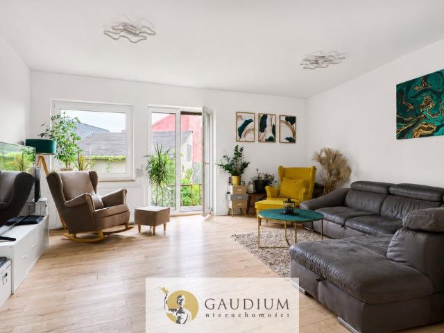 Przestronny dom 240 m² z garażem i biurem polecam