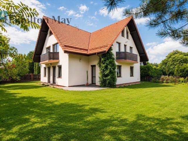 Przestronny dom 250 m2 z kominkiem i gabinetem w Krakowie