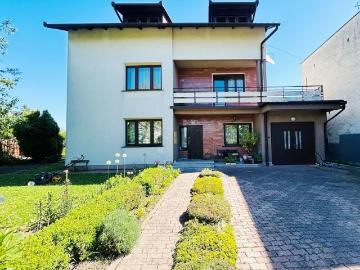 Przestronny dom 250 m2 z kominkiem i ogrodem w Rzeszowie