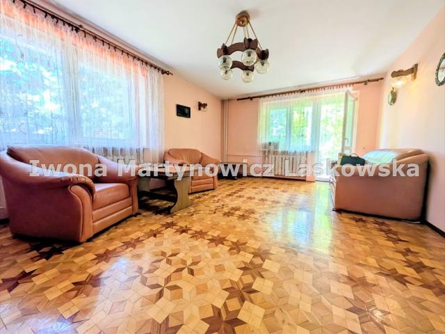 Przestronny dom 250 m² na dużej działce w Wołowie zapraszam