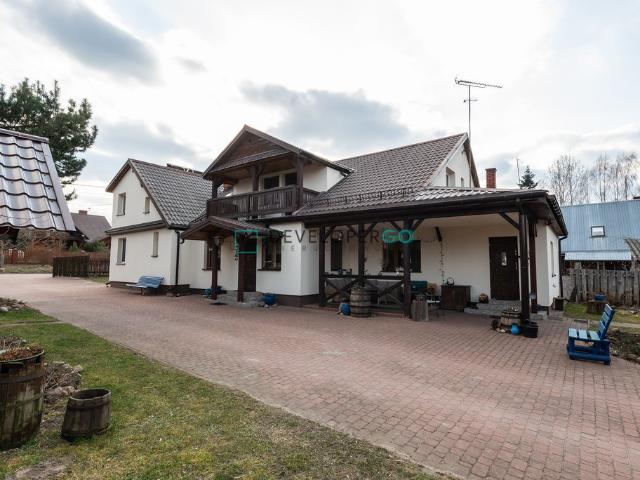 Przestronny dom 250 m² z dużą działką 2600 m² polecam