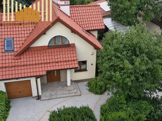 Przestronny dom 250 m² z garażem na 4 auta Wawer