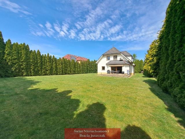 Przestronny dom 270 m² z garażem, zapraszam