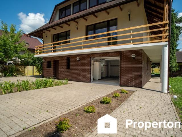 Przestronny 280 m2 dom z tarasem i garażem w Sulejówku
