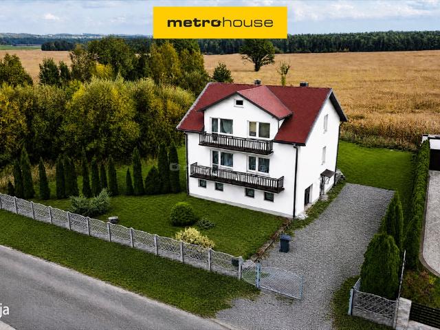 Przestronny dom 280 m² z dużą działką w Myszkowie