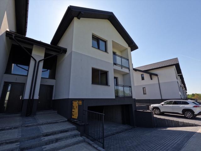 Przestronny dom 280 m² z garażem i ogrodem w Nowej Hucie