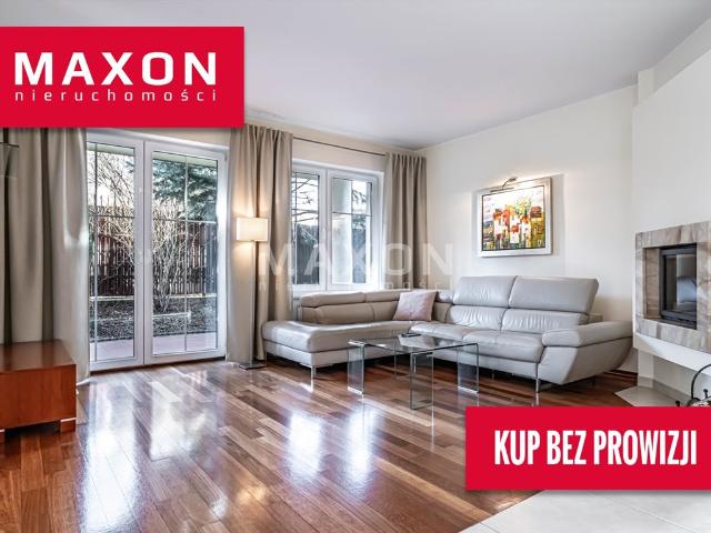 Przestronny dom 294 m² z garażem i ogrodem w Łomiankach