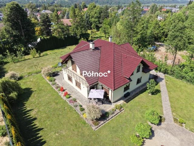 Przestronny dom 2 rodzin, las, prywatność, 314 m²