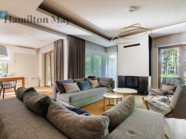 Przestronny dom 307 m² z ogrodem, garaż 3 auta polecam