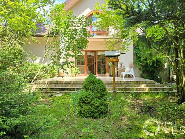 Przestronny dom 300 m2 w Chyliczkach z dużym ogrodem