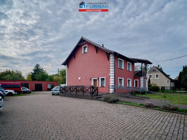 Przestronny dom 300 m2 z usługami i warsztatem zapraszam