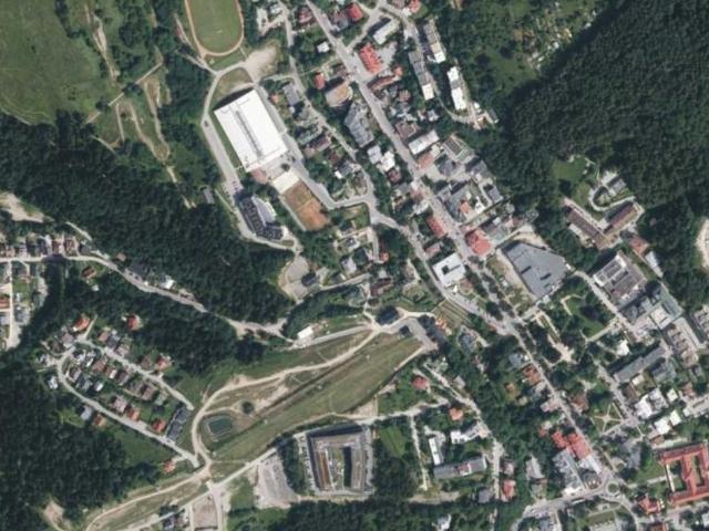 Do sprzedania przestronny dom 300 m² z ogrodem i tarasami w Krynicy Zdroju