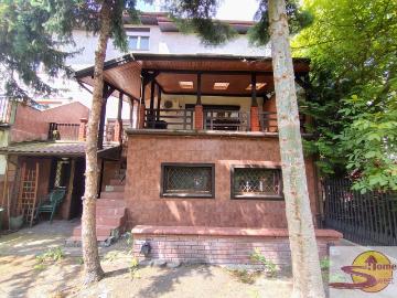 Przestronny dom 310m² z garażem, tarasem i ogrodem