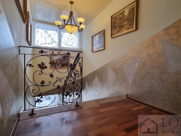 Przestronny dom 320 m2 z garażem i tarasami w Świdniku
