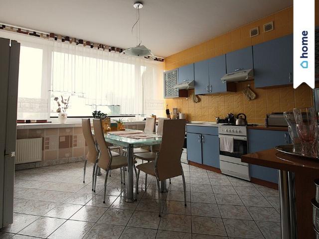 Przestronny dom 330 m² z tarasem i gabinetem