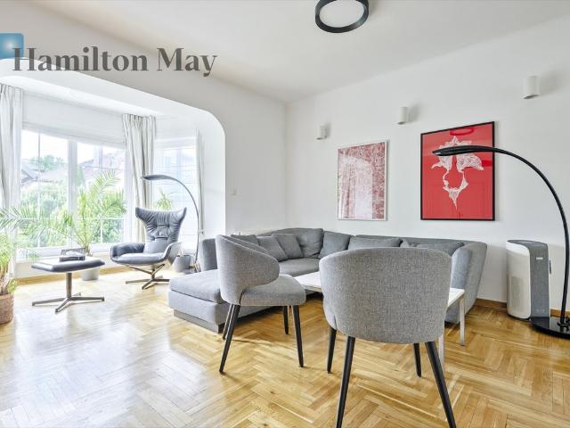 Do sprzedania przestronny dom 330 m² w Wilanowie