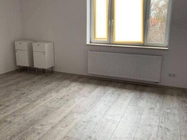 Przestronny dom 350 m² z ogrodem i parkingiem