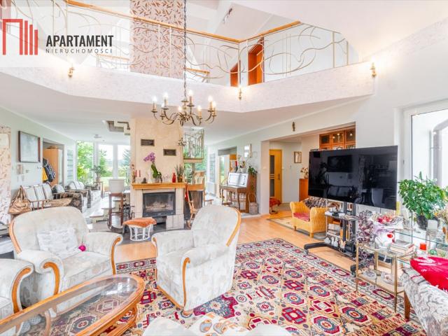 Przestronny dom 366 m² z ogrodem i potencjałem zapraszam