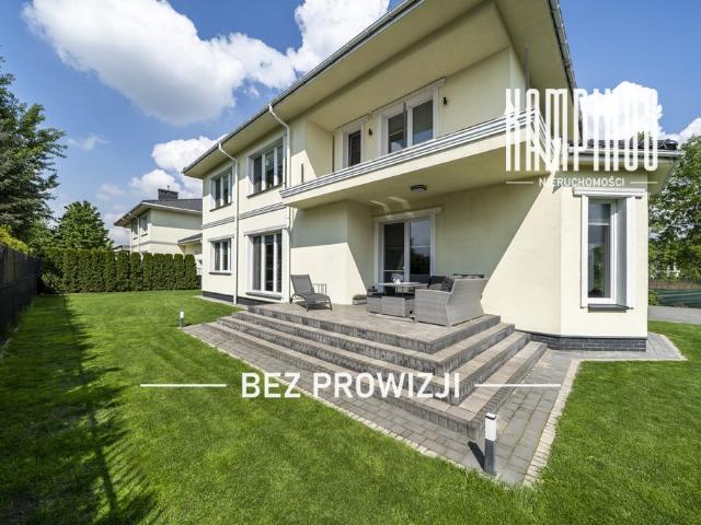 Przestronny dom 380 m² w Lipkowie 6 pokoi, widok na Kampinos