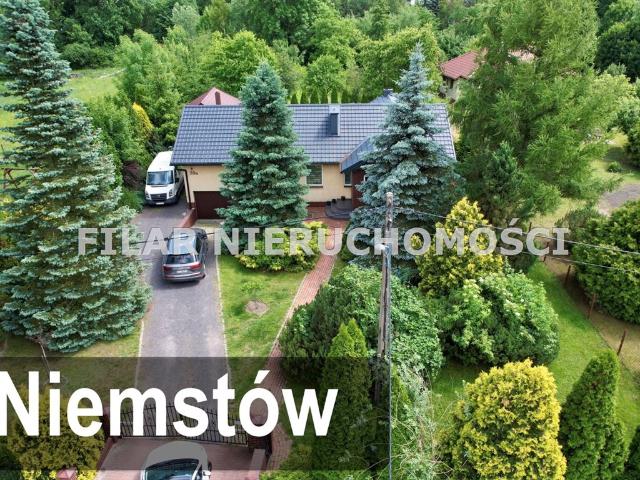 Przestronny dom 5 sypialniami, garaż, taras, nowoczesne ogrzewanie