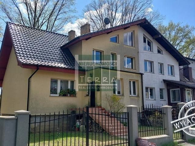 Przestronny dom bliźniak z garażem i ogrodem w Zielonej Górze