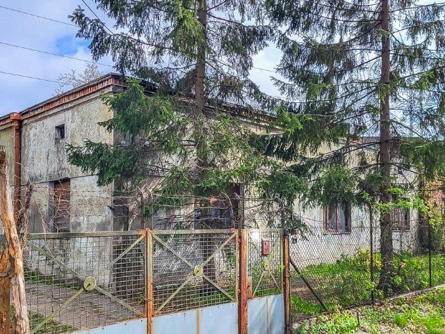 Do sprzedania przestronny dom 140 m² na dużej działce w Łodzi