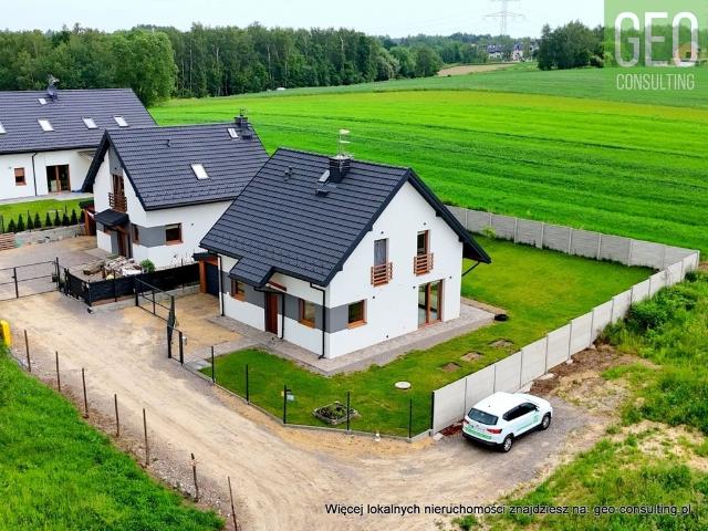 Przestronny dom wolnostojący 123m2 z garażem i dużą działką