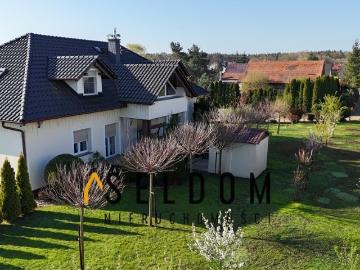 Przestronny dom wolnostojący 344 m², garaż, duża działka