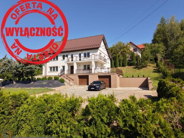 Przestronny dom 411 m² na 49 arach w Michałowicach polecam