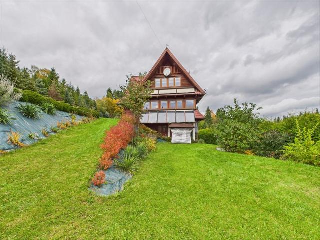 Drewniany dom z widokiem na Tatry, 9 pokoi, duża działka