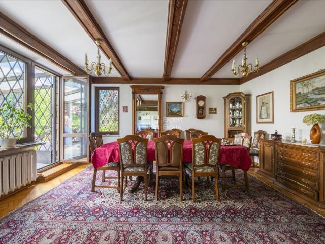 Przestronny dom z alpejską architekturą na Siekierkach