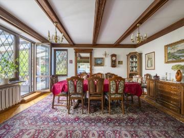 Przestronny dom z alpejską architekturą na Siekierkach
