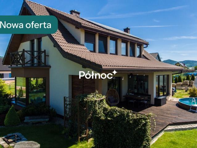 Na sprzedaż przestronny dom z basenem i ogrodem w Jaszkowej Dolnej