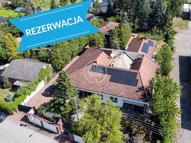 Na sprzedaż przestronny dom z basenem, sauną i SPA