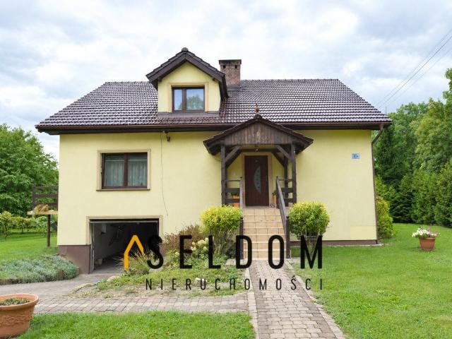 Przestronny dom z dużą działką 20 arów polecam