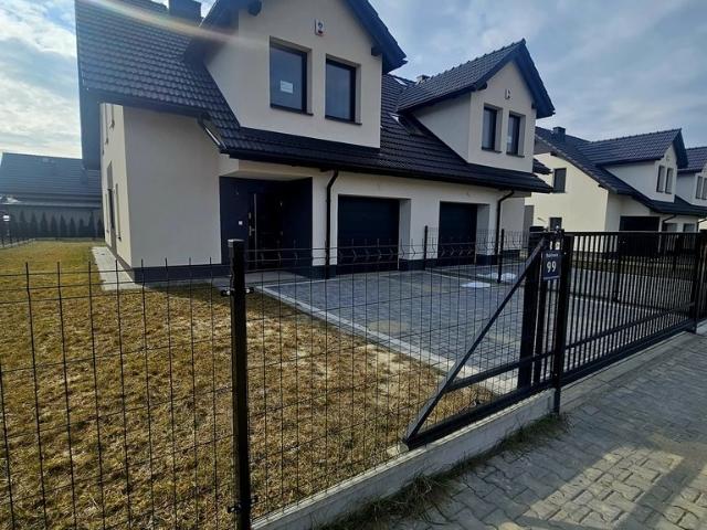 Przestronny dom z garażem 130 m² w Przeginia Duchowna zapraszam