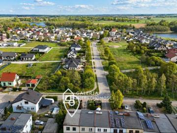 Przestronny dom z garażem, 2 balkony, piwnica, Trzemeszno
