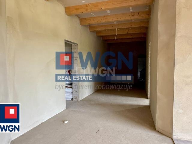 Przestronny dom z garażem 4 stanowiskowym i indywidualnym projektem