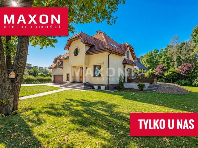 Przestronny dom z ogrodem i garażem 2 auta