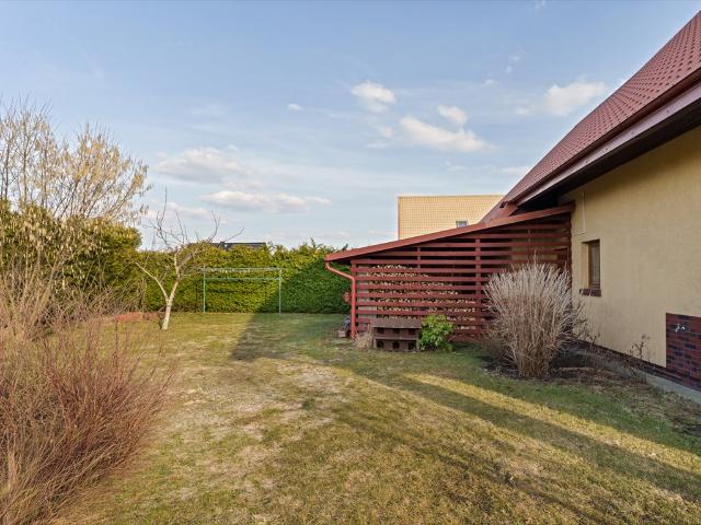 Polecam przestronny dom 175 m² z ogrodem i garażem do odnowienia