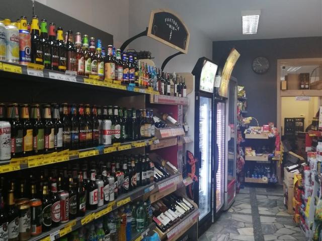 Przestronny lokal 120 m2 w centrum Kędzierzyna z parkingiem