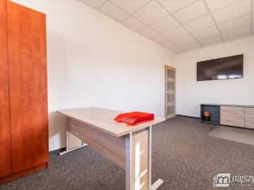 Przestronny lokal 136 m² z dużym potencjałem, blisko PKP