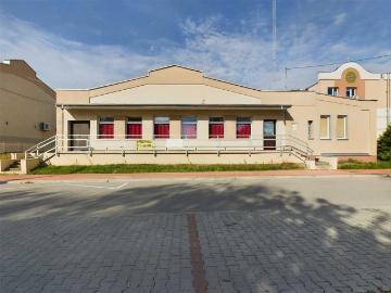 Przestronny lokal 200 m² z dużym potencjałem w Andrzejewie