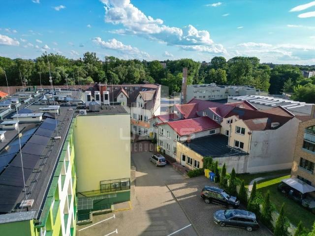 Przestronny lokal 348 m² z częścią mieszkalną i usługową