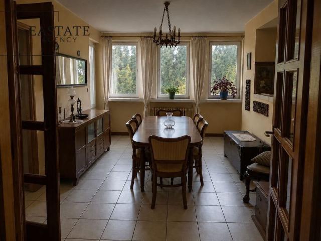 Przestronny lokal 350 m² z garażem i ogrodem w Białołęce