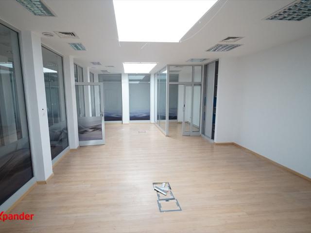 Przestronny lokal usługowo biurowy 210 m2, klimatyzacja